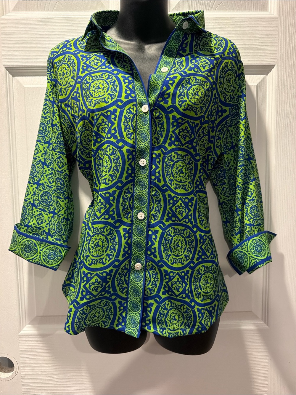 Gretchen Scott Designs Blue & Green Printed Button-Down Shirt